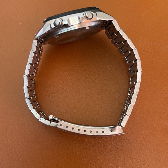 Vintage Innovative Time digital watch. - Picture 8 of 11